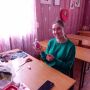 Вчаться робити українські обереги, іграшки та прикраси