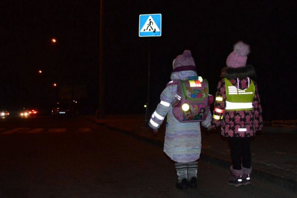 Безпека на дорозі: порада козятинчанам, як стати «помітними» вночі :  12:11:2022 - kazatin.com